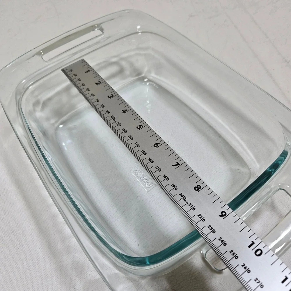 Pyrex Casserole Dish 2qt Clear Glass Rectangular Baker with Lid 1.9L